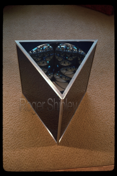 PP14, 27x27x27 in, plexiglass, mirror, aluminum, 1968.jpg